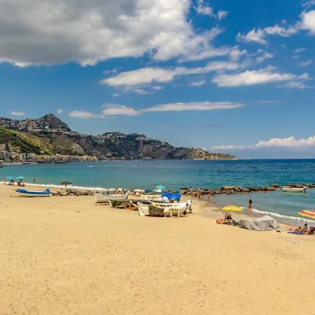 La Casa Di Elvira Giardini-Naxos