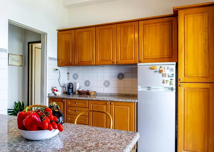 La Casa Di Elvira * Giardini Naxos