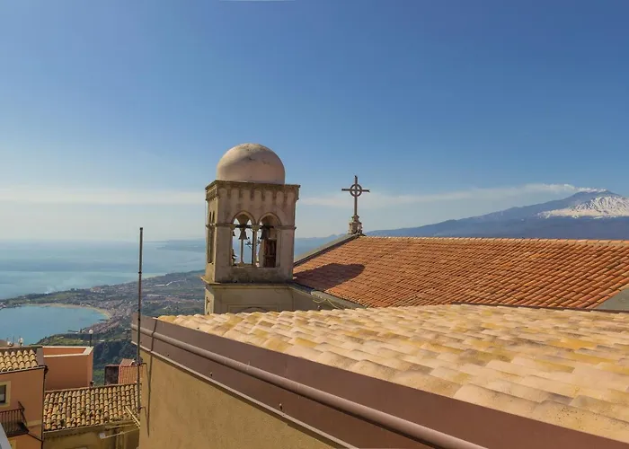 Apartment La Casa Di Elvira Giardini Naxos