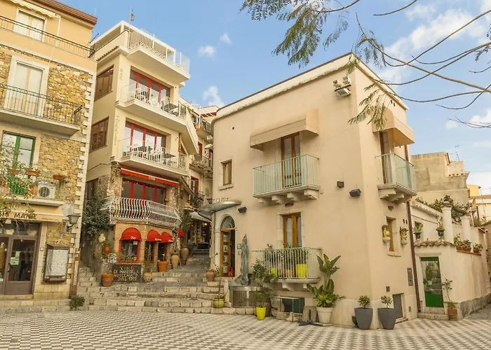 La Casa Di Elvira Giardini Naxos